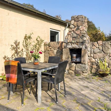 Logi I Hus Med Kunst Og Have Bed & Breakfast Vestervig Екстериор снимка